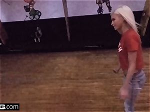 lil' teen Kiara heads from skating rink to inhaling stiffy